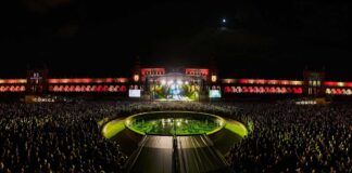 One Life by Michael Bibi conquista el corazón de los asistentes en la Plaza de España de Sevilla