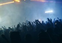 Fabrik arrasa con la vuelta del hard en su primera 150 de la temporada 150 8 octubre