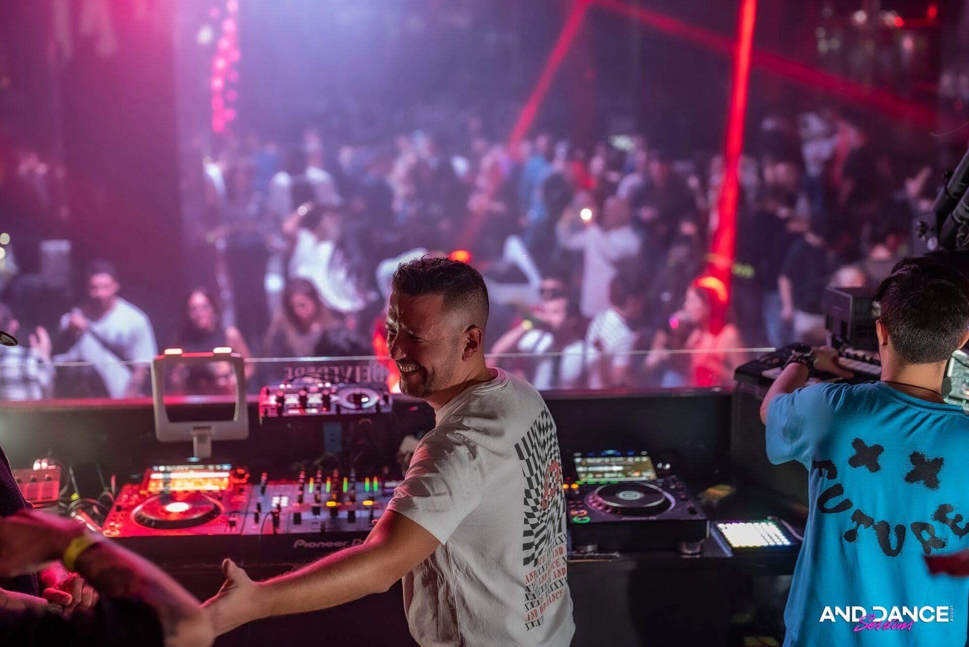 AND DANCE sello número 1 mundial del Tech House – Radio Club 80