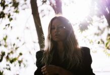 Deborah De Luca anuncia un pop up exclusivo en Times Square para la presentación de su álbum