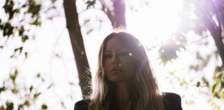 Deborah De Luca anuncia un pop up exclusivo en Times Square para la presentación de su álbum