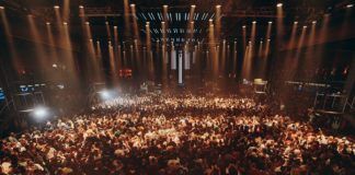 Así luce el cartel de la CODE 140 CODE 140 Fabrik