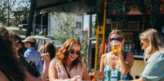 Rita’s Brunch y Depaart se dan un homenaje en el Autocine Madrid Race