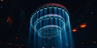 KAAZE acude a la mítica Sala Pelícano de A Coruña para traer su mainstage techno a la Comunidad Gallega