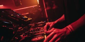 Laster Club nos regaló un esperado B2B entre Daria Kolosova & Etapp Kyle por San Valentín