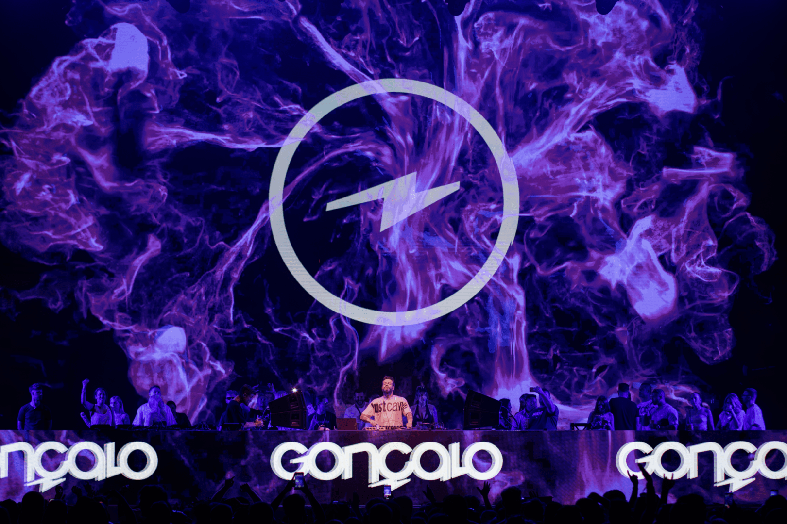 goncalo all night long studio