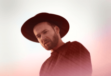 Monolink toca un nuevo techo en ‘Under Darkening Skies’ monolink under darkening skies