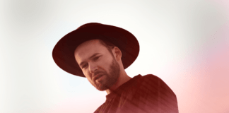 Monolink toca un nuevo techo en ‘Under Darkening Skies’ monolink under darkening skies