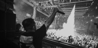 Raúl Ortiz y La Resistencia hipnotizan a los madrileños en otra noche para el recuerdo en Fabrik