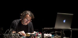 Microclima: Música & Visuales es un ciclo de música experimental encuadrado dentro de OFFF Sevilla 2024 del 28 al 30 de noviembre