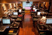 ¿Aprobarán dos DJs profesionales el examen de DJ? examen djs profesionales