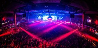 Fabrik asombra con el cartel del 16 aniversario de CODE code 16 aniversario