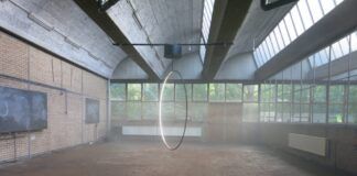 De School echa el cierre definitivo de school