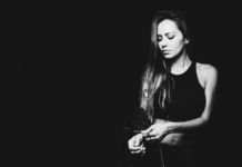 Verano a ritmo de techno a manos de Deborah De Luca, quien presenta su nuevo single ‘Waiting For You’ Deborah Waiting