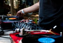 DJs de techno maestros del vinilo 5 DJs de techno maestros del vinilo