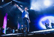 Juan Luis Guerra convierte Icónica Santalucía Sevilla Fest en una gran pista de baile caribeña juan luis guerra iconica
