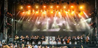 Diez temas de electrónica interpretados con instrumentos electronica version orquestal