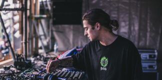 Mall Grab nos soprende con Worship Friendship mall grab worship friendship