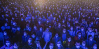 Barcelona podría realizar cinco nuevas pruebas piloto en sus discotecas Barcelona prueba piloto