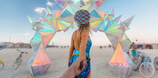 Burning Man subasta su arte y esculturas para poder sobrevivir