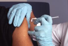 La vacunación completa será obligatoria para acceder a los clubes en Reino Unido