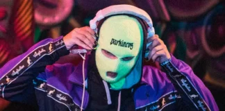 Parkineos saca su lado más «angelical» con su nuevo hit ‘Saeta del Santo Ruido’