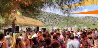 Sumérgete en la experiencia única de La Isla: música, deportes y naturaleza cerca de Madrid