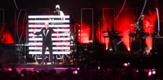 Pet Shop Boys plasman con maestría su mundo artístico en Icónica Santalucía Sevilla Fest pet shop boys iconica